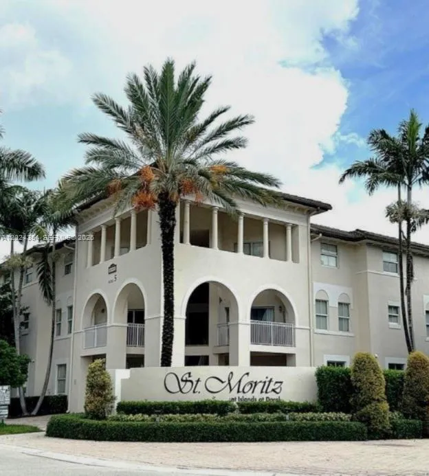 Foto de propiedad en 11403 NW 89th Street 208, Doral, FL 33178 Doral con MLS# 