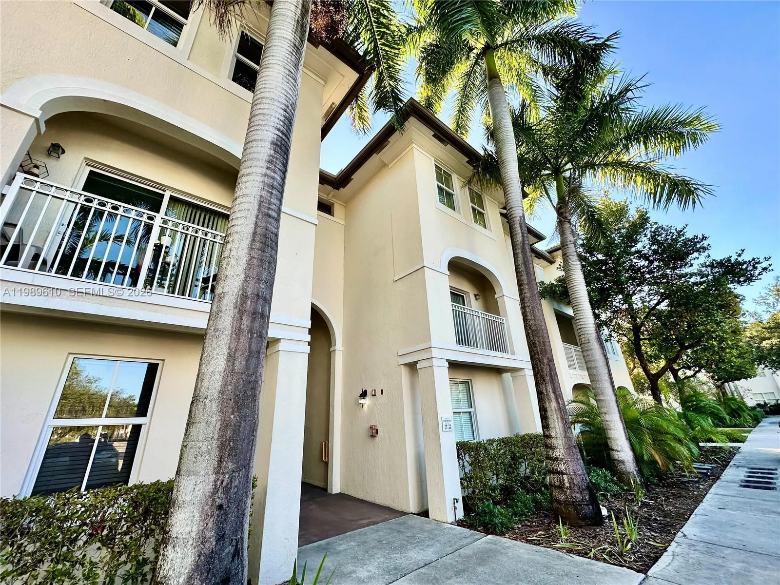 Foto de propiedad en 11403 NW 89th Street 219, Doral, FL 33178 Doral con MLS# 