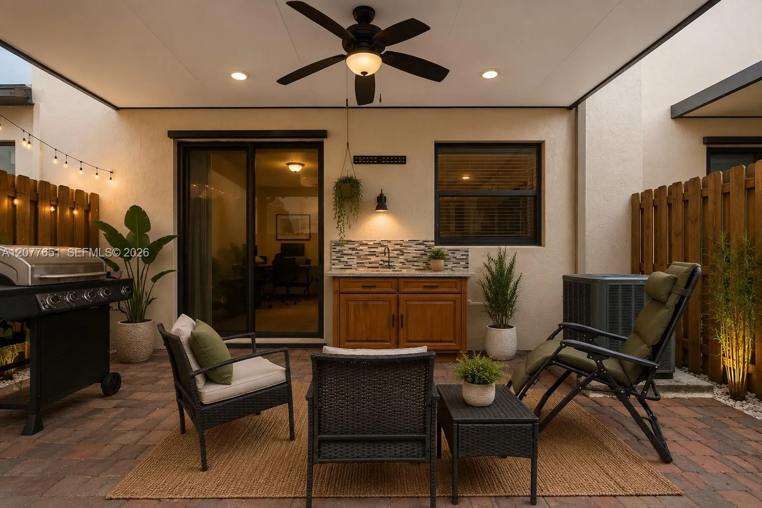 Foto de propiedad en 11413 SW 253 Street, Homestead, FL 33032 Homestead con MLS# 