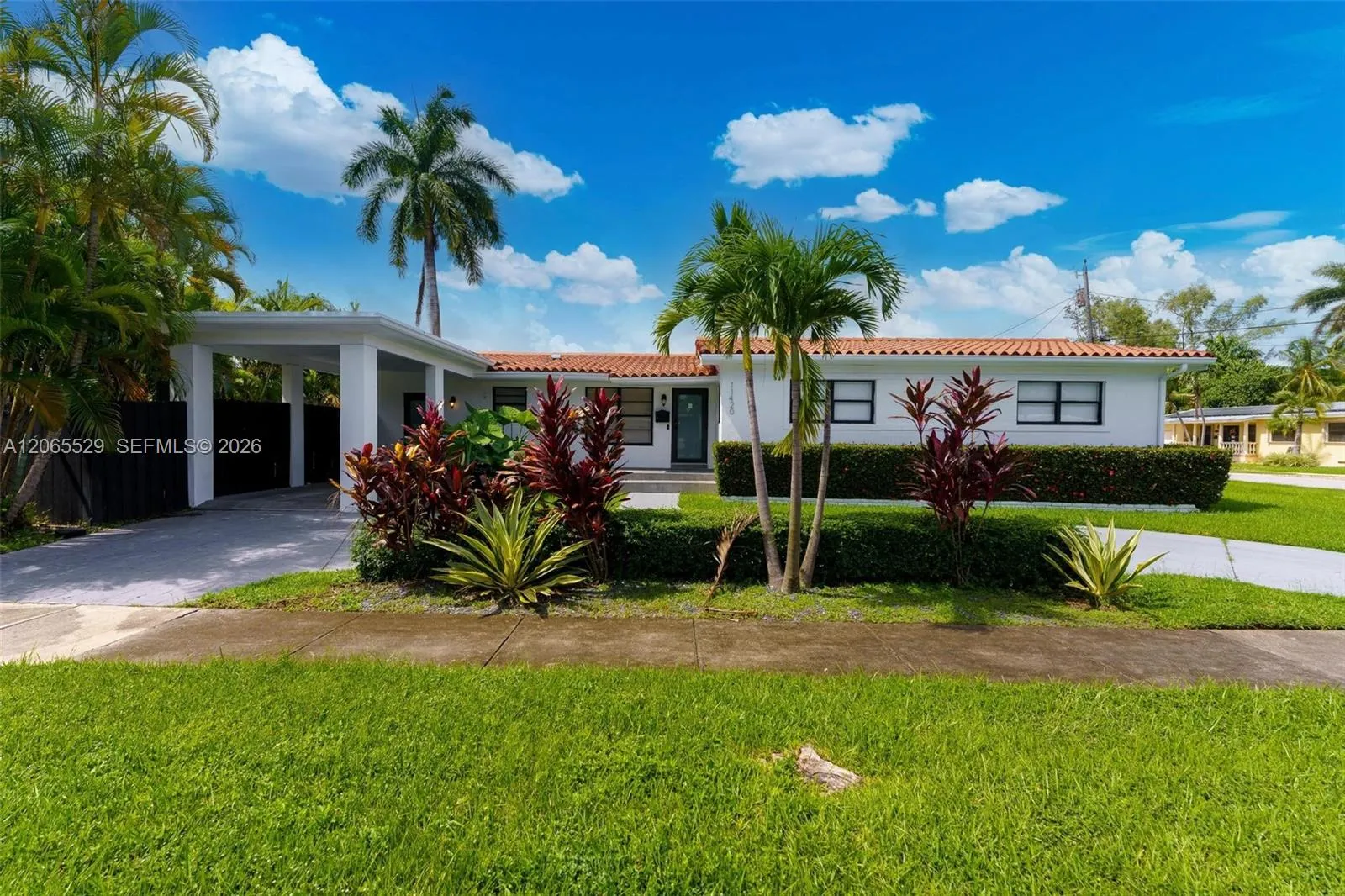 Foto de propiedad en 11420 NE 4th Avenue, Miami, FL 33161 Miami con MLS# 