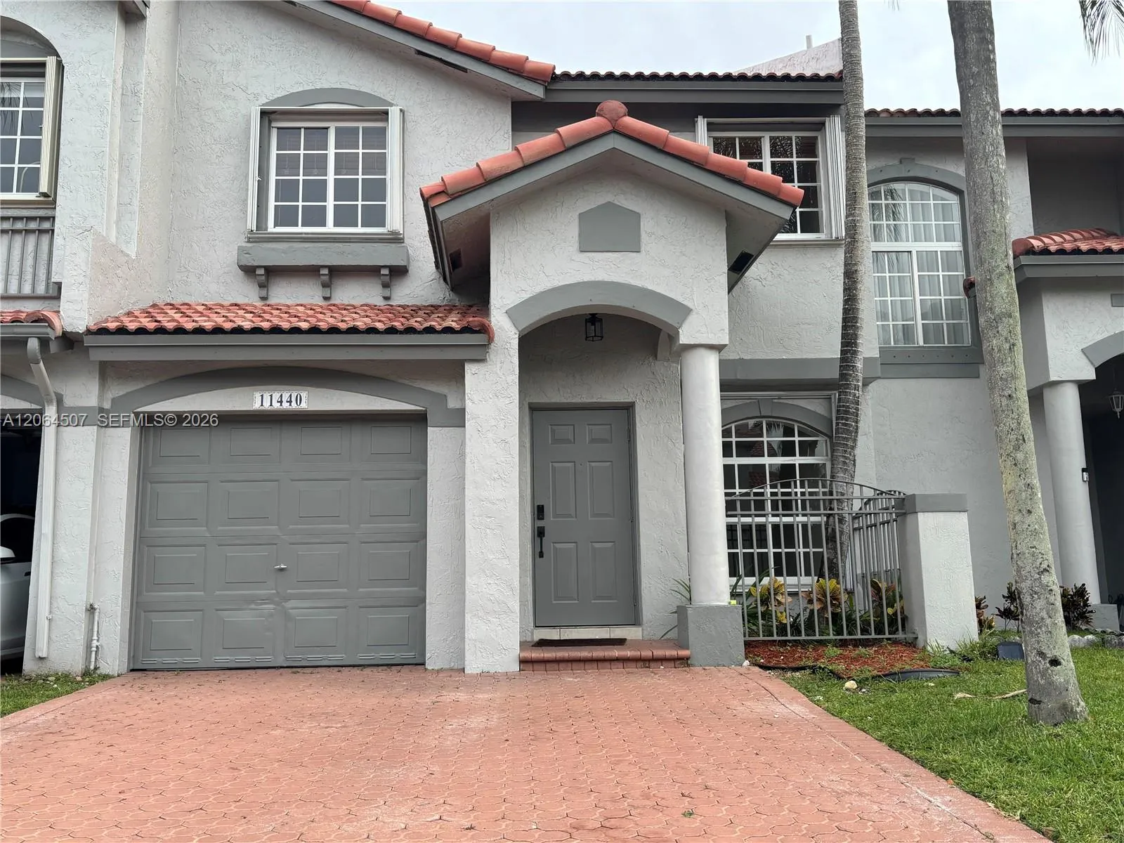 Foto de propiedad en 11440 NW 50th Terrace, Doral, FL 33178 Doral con MLS# 