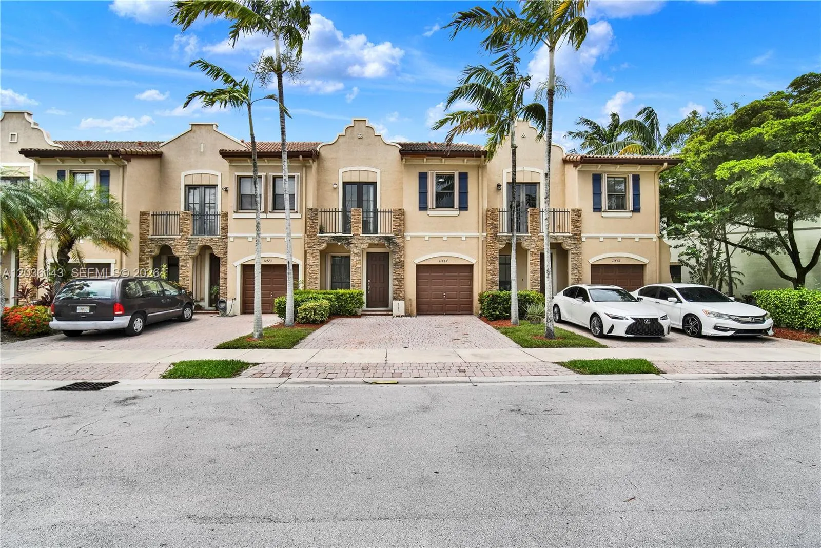 Foto de propiedad en 11467 SW 236th Lane, Homestead, FL 33032 Homestead con MLS# 