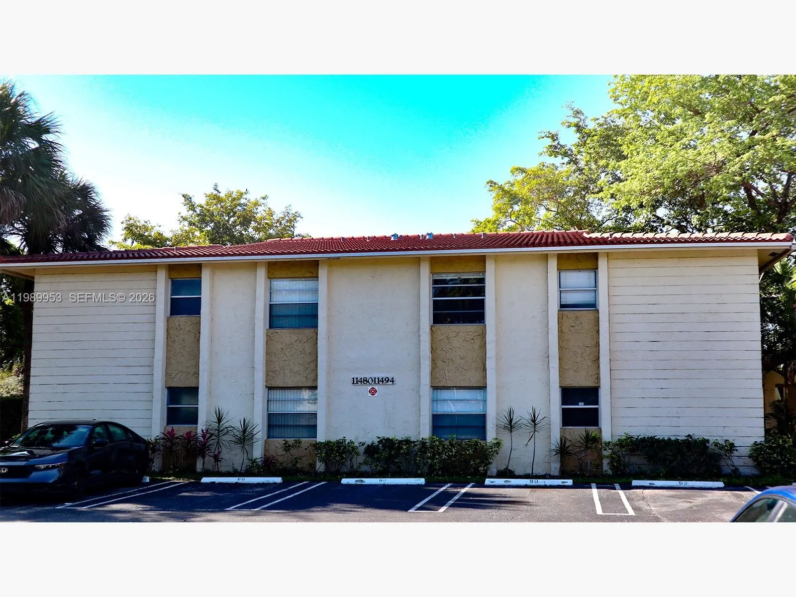 Foto de propiedad en 11484 Royal Palm Boulevard 11484, Coral Springs, FL 33065 Coral Springs con MLS# 