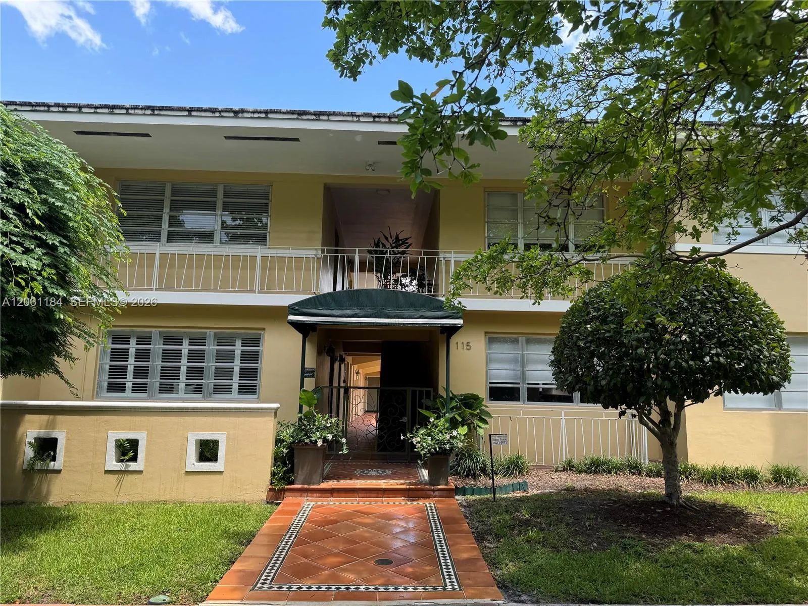 Foto de propiedad en 115 Calabria Avenue 5, Coral Gables, FL 33134 Coral Gables con MLS# 