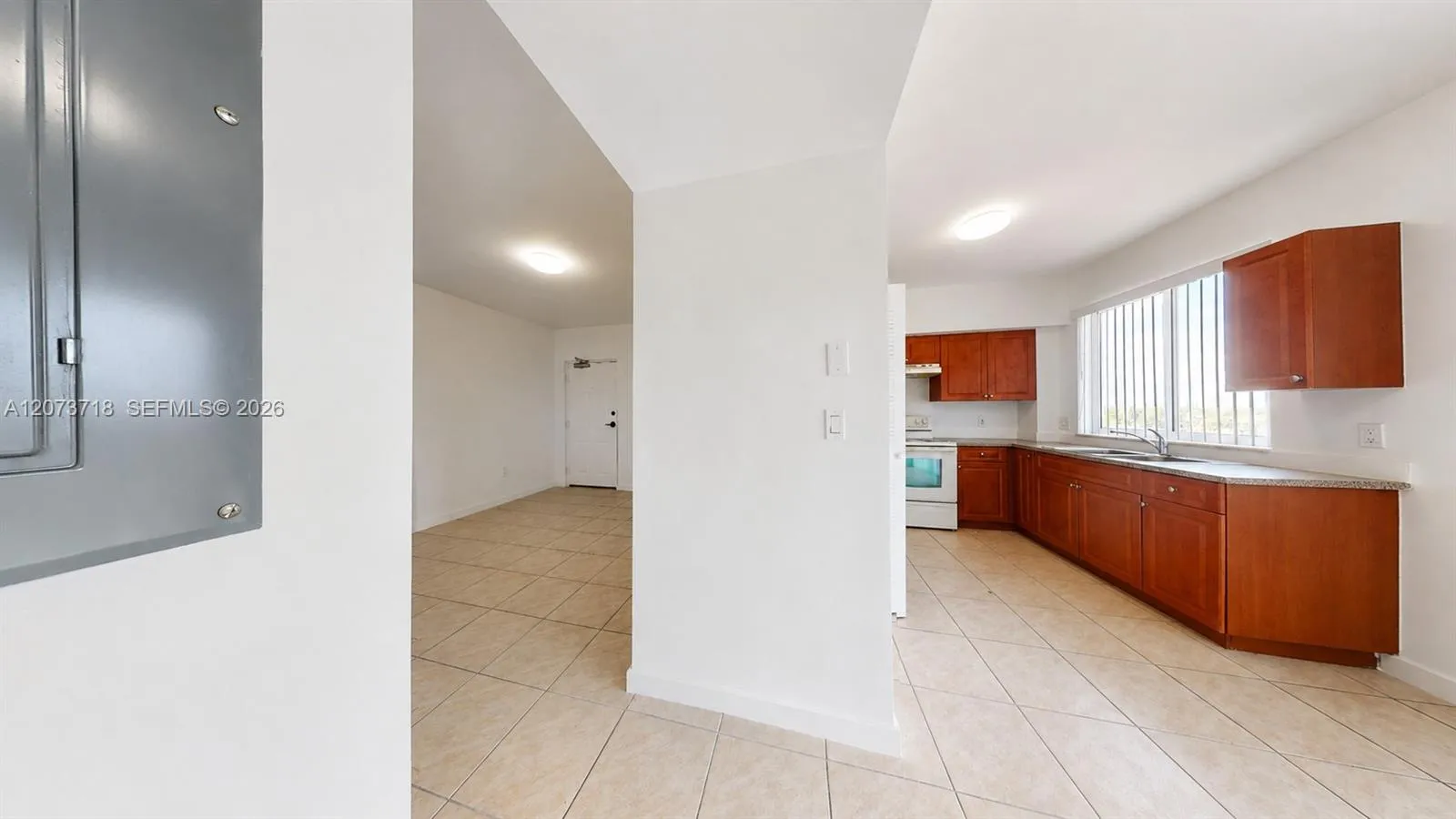 Foto de propiedad en 115 SW 42nd Avenue 501, Miami, FL 33134 Miami con MLS# 
