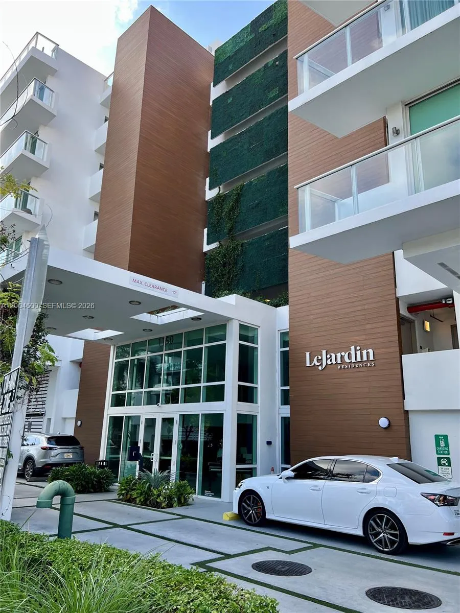 Foto de propiedad en 1150 102nd Street 704, Bay Harbor Islands, FL 33154 Bay Harbor Islands con MLS# 