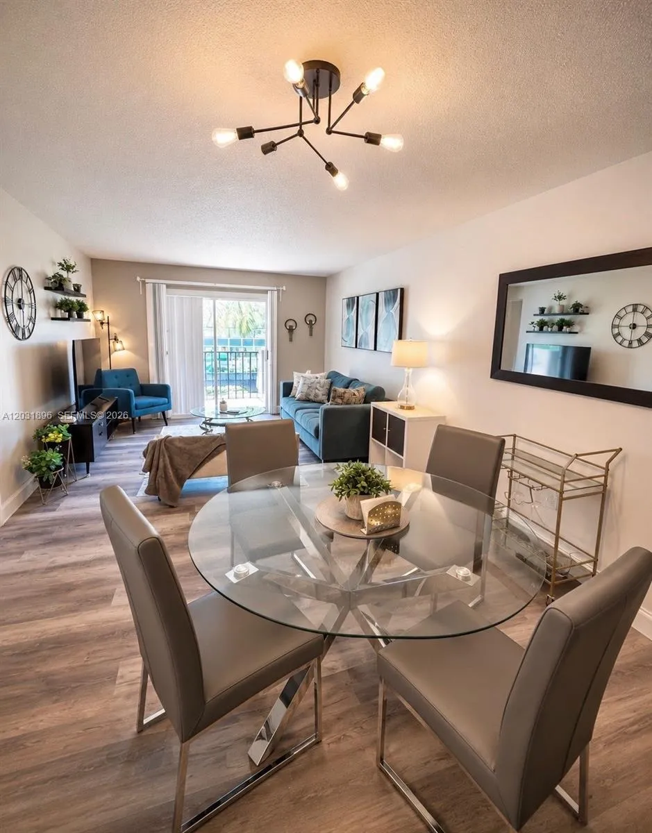 Foto de propiedad en 1150 Collins Avenue 204, Miami Beach, FL 33139 Miami Beach con MLS# 