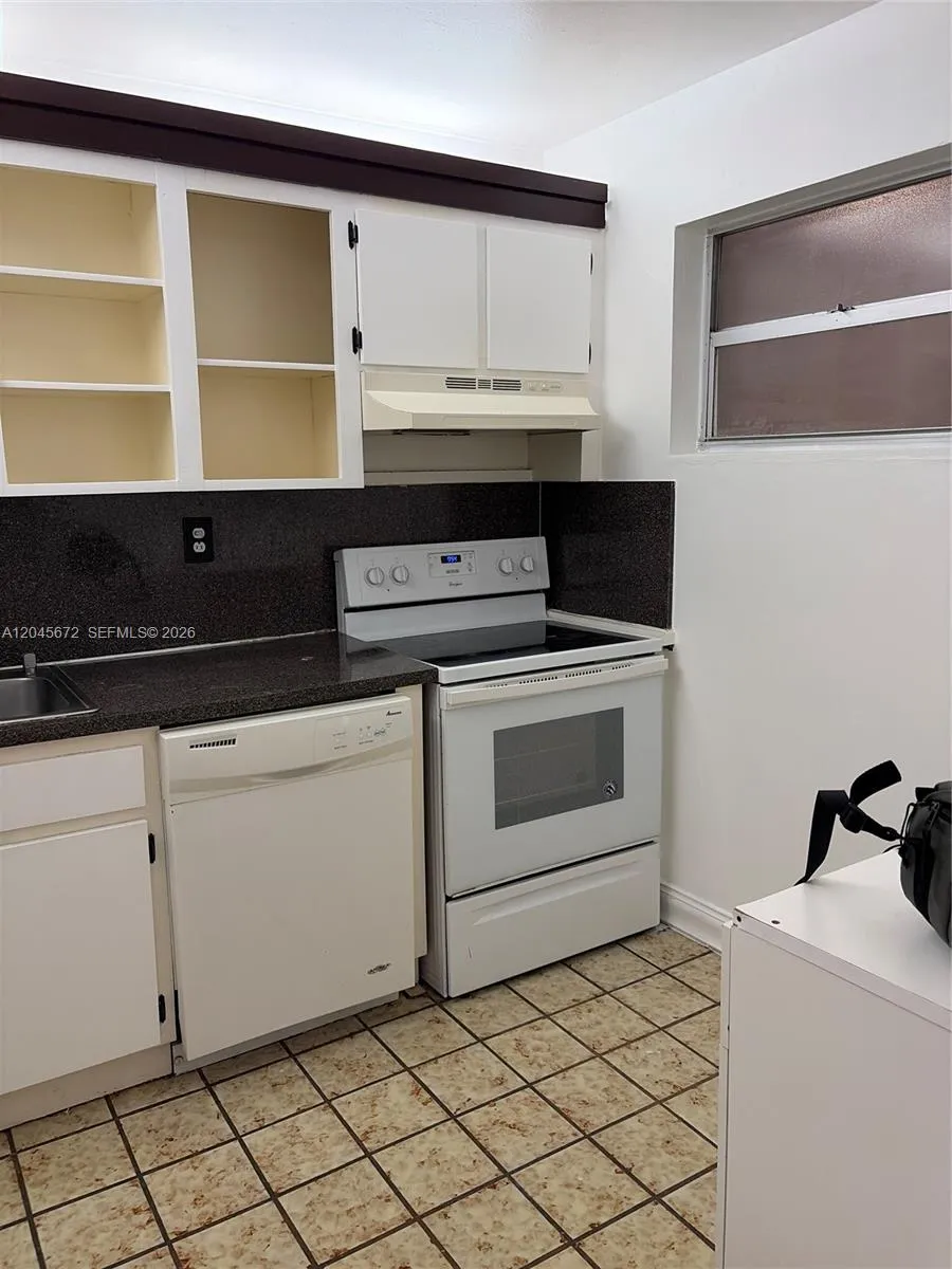 Foto de propiedad en 1150 Collins Avenue 404, Miami Beach, FL 33139 Miami Beach con MLS# 