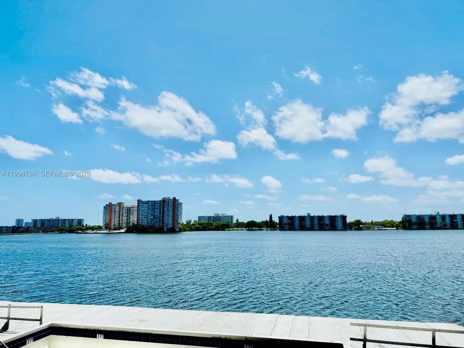 Foto de propiedad en 1150 NE 191st Street 38, Miami, FL 33179 Miami con MLS# 