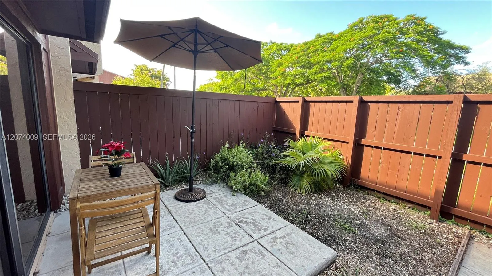 Foto de propiedad en 11507 SW 64th Street G, Miami, FL 33173 Miami con MLS# 