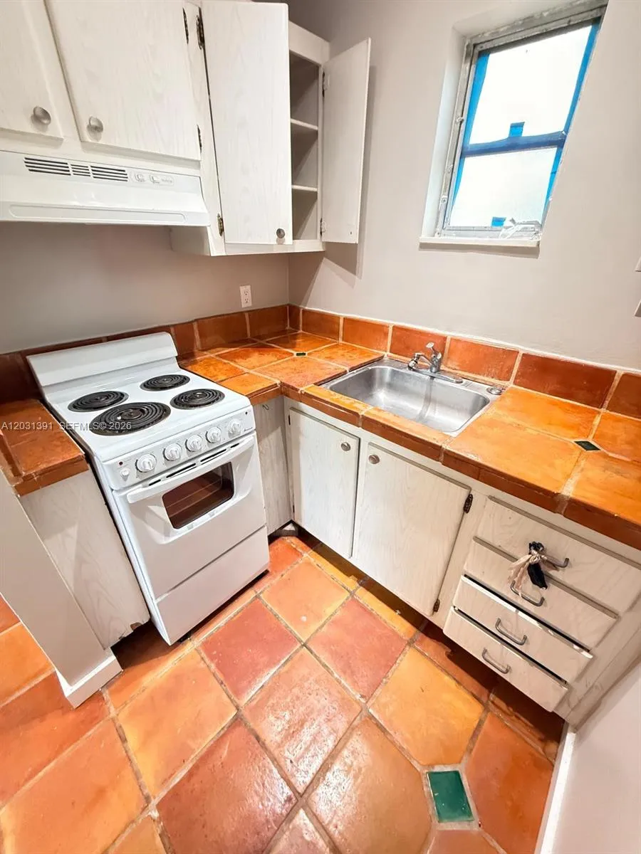 Foto de propiedad en 1151 NE 18th Street 5, Fort Lauderdale, FL 33305 Fort Lauderdale con MLS# 