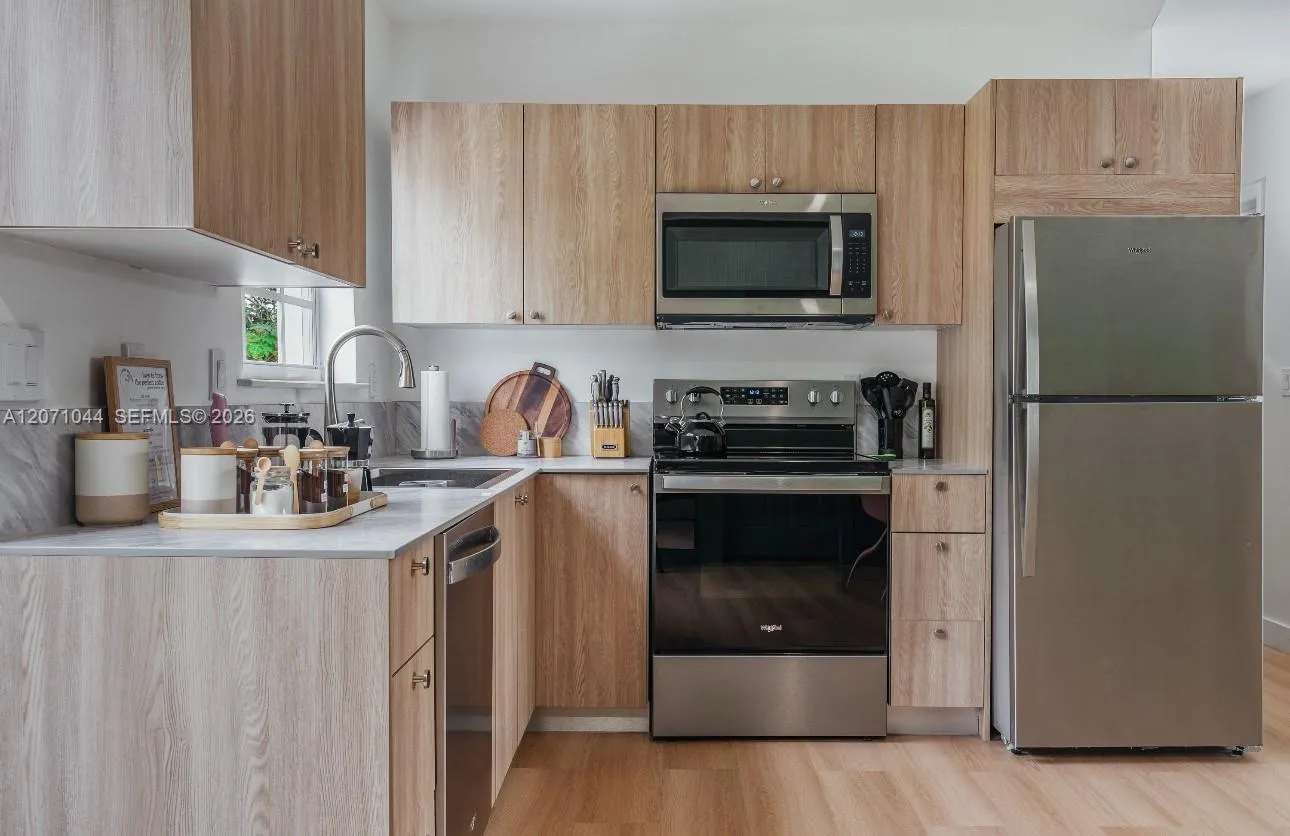 Foto de propiedad en 1153 NE 158th Street, North Miami Beach, FL 33162 North Miami Beach con MLS# 