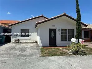 Foto de propiedad en 11537 SW 6th Street, Sweetwater, FL 33174 Sweetwater con MLS# 