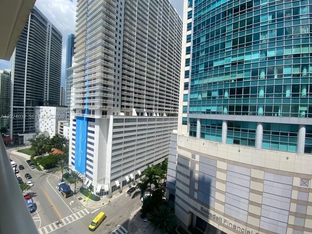 Foto de propiedad en 1155 Brickell Bay Drive 1202, Miami, FL 33131 Miami con MLS#