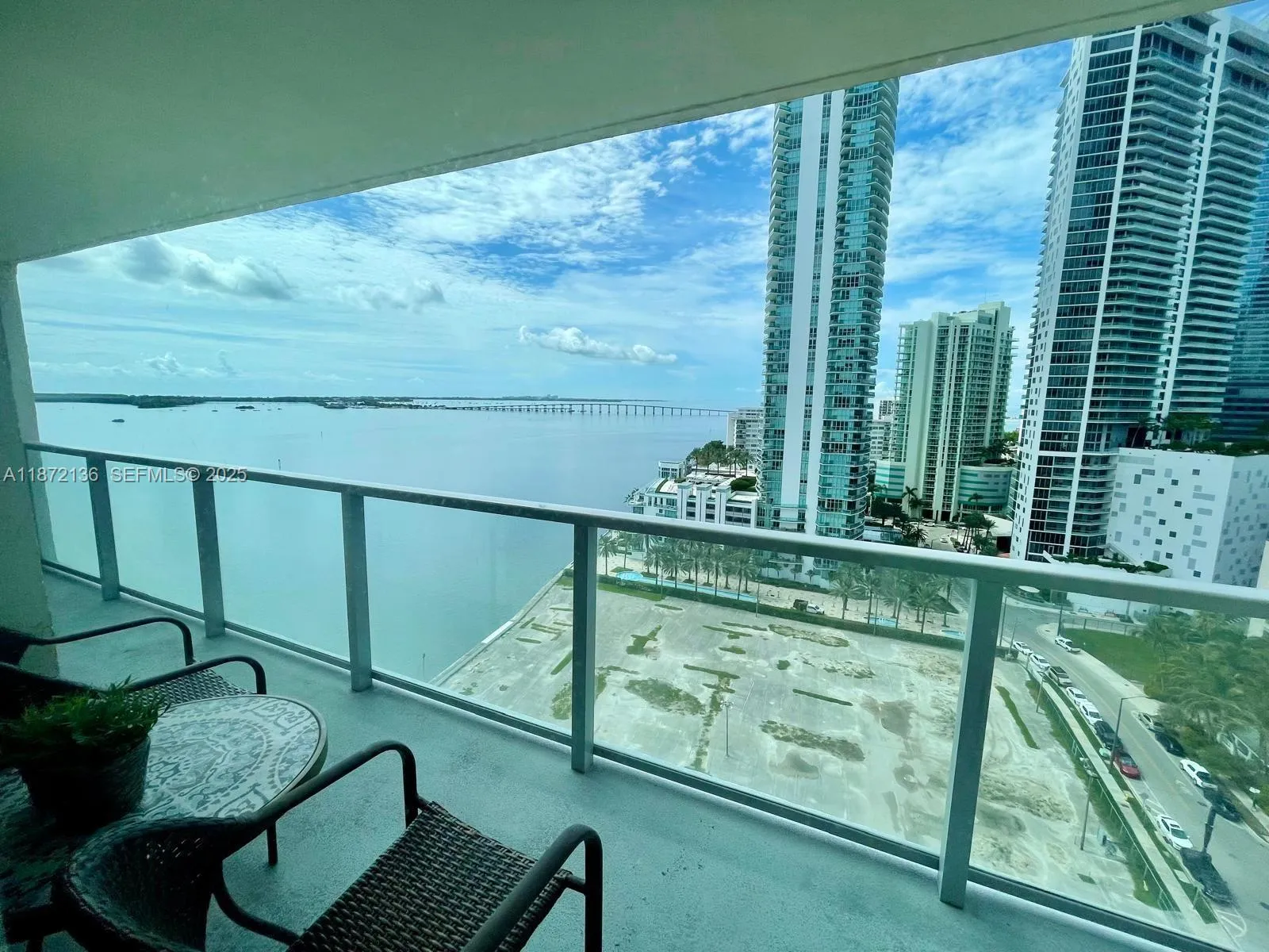 Foto de propiedad en 1155 Brickell Bay Drive 1805, Miami, FL 33131 Miami con MLS#