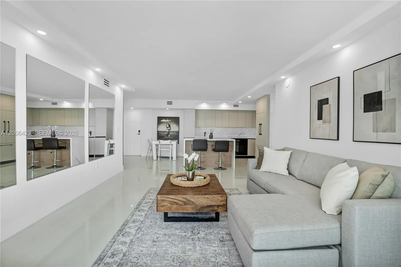 Foto de propiedad en 1155 Brickell Bay Drive 2003, Miami, FL 33131 Miami con MLS#