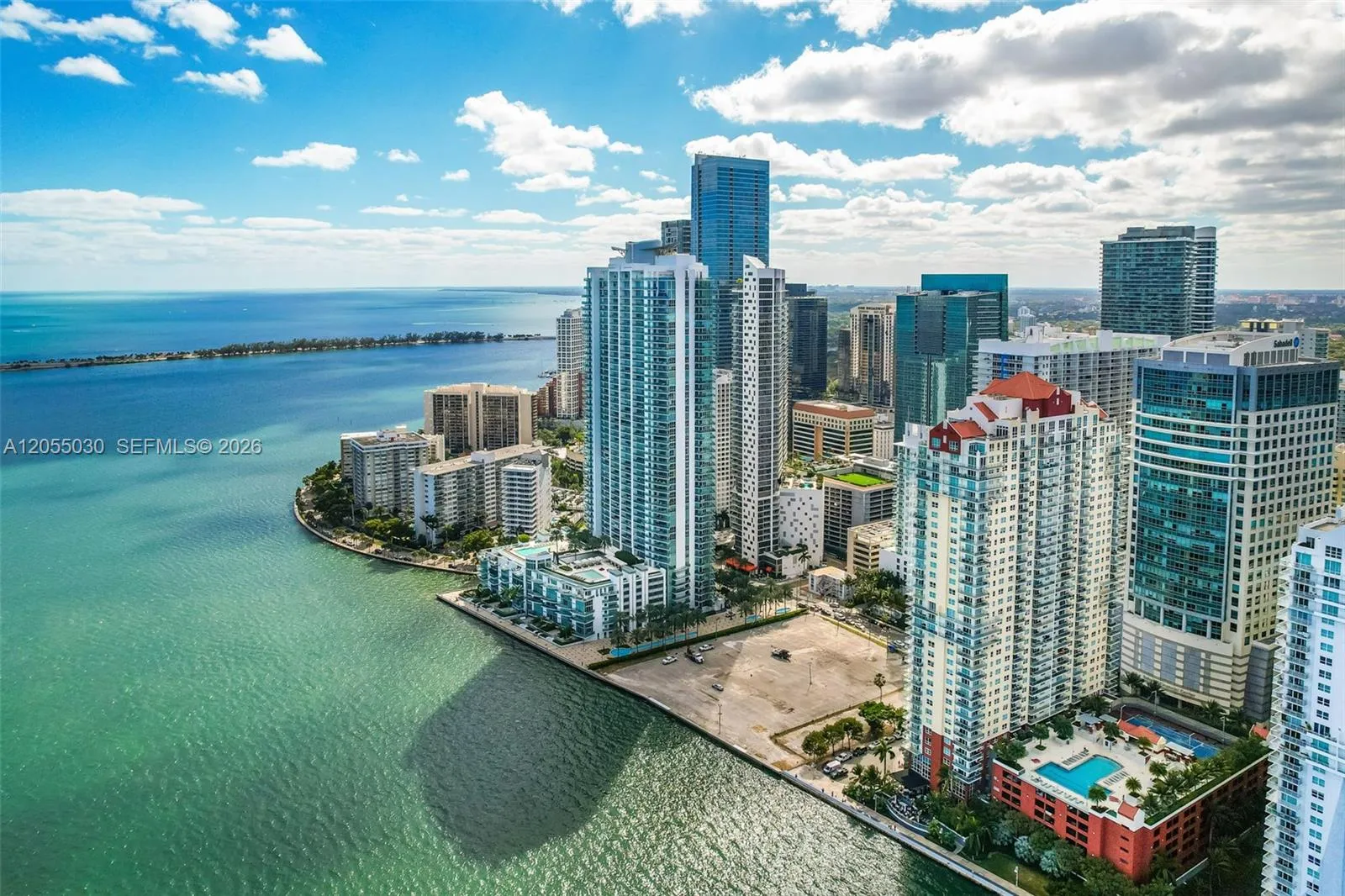 Foto de propiedad en 1155 Brickell Bay Drive 2007, Miami, FL 33131 Miami con MLS#