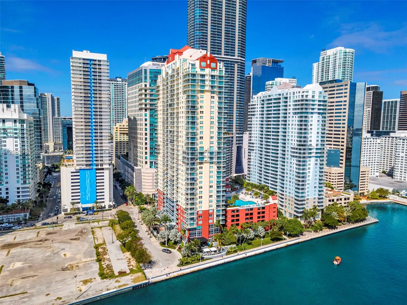 En Renta 1155 Brickell Bay Drive 202, Miami, FL 33131, Miami, FL 33131