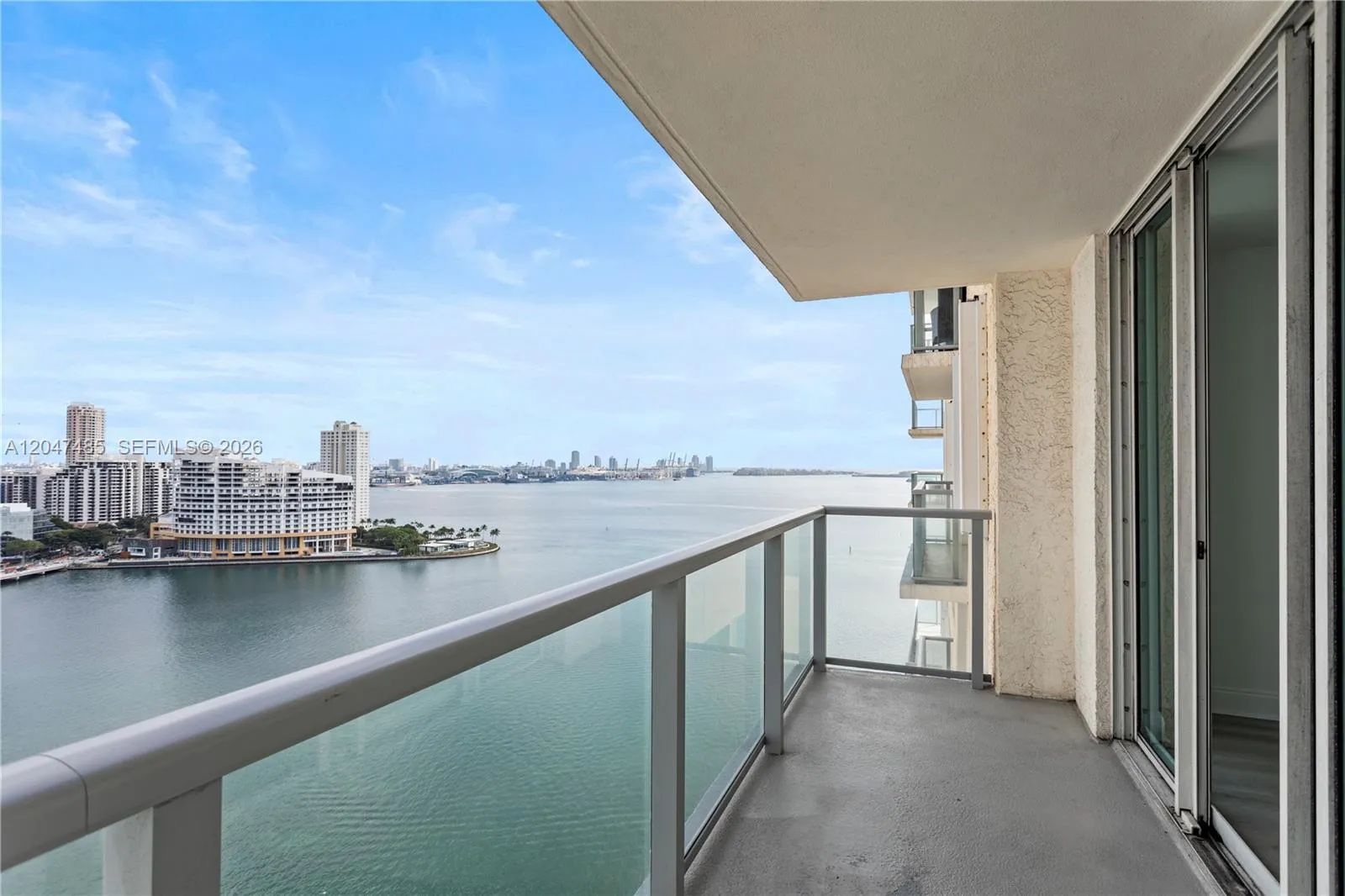 Foto de propiedad en 1155 Brickell Bay Drive 2206, Miami, FL 33131 Miami con MLS#