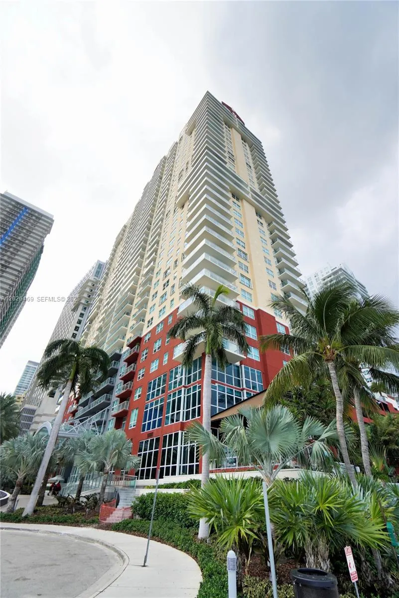 Foto de propiedad en 1155 Brickell Bay Drive 3301, Miami, FL 33131 Miami con MLS#