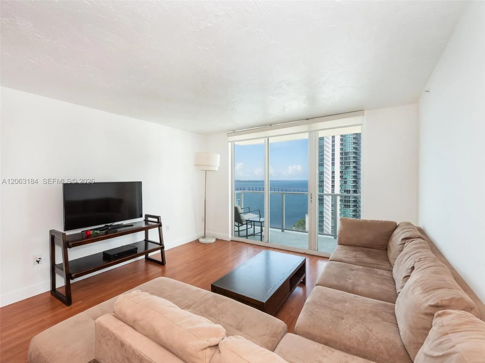 Foto de propiedad en 1155 Brickell Bay Drive 3403, Miami, FL 33131 Miami con MLS#