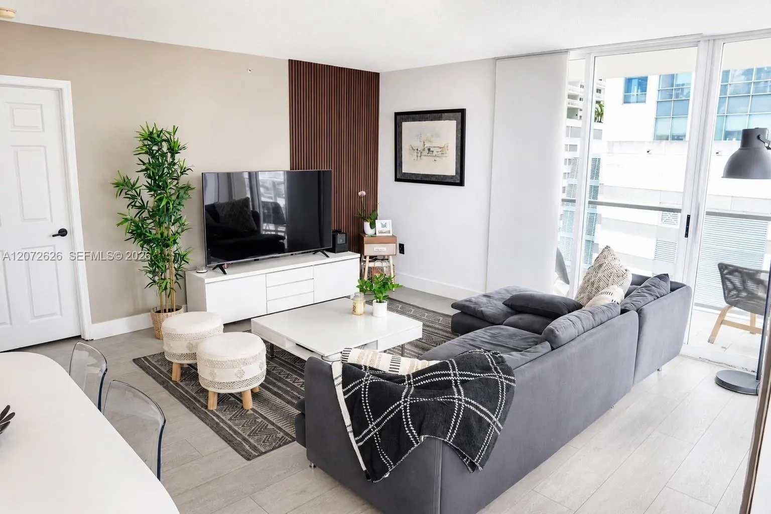 Foto de propiedad en 1155 Brickell Bay Drive 902, Miami, FL 33131 Miami con MLS#