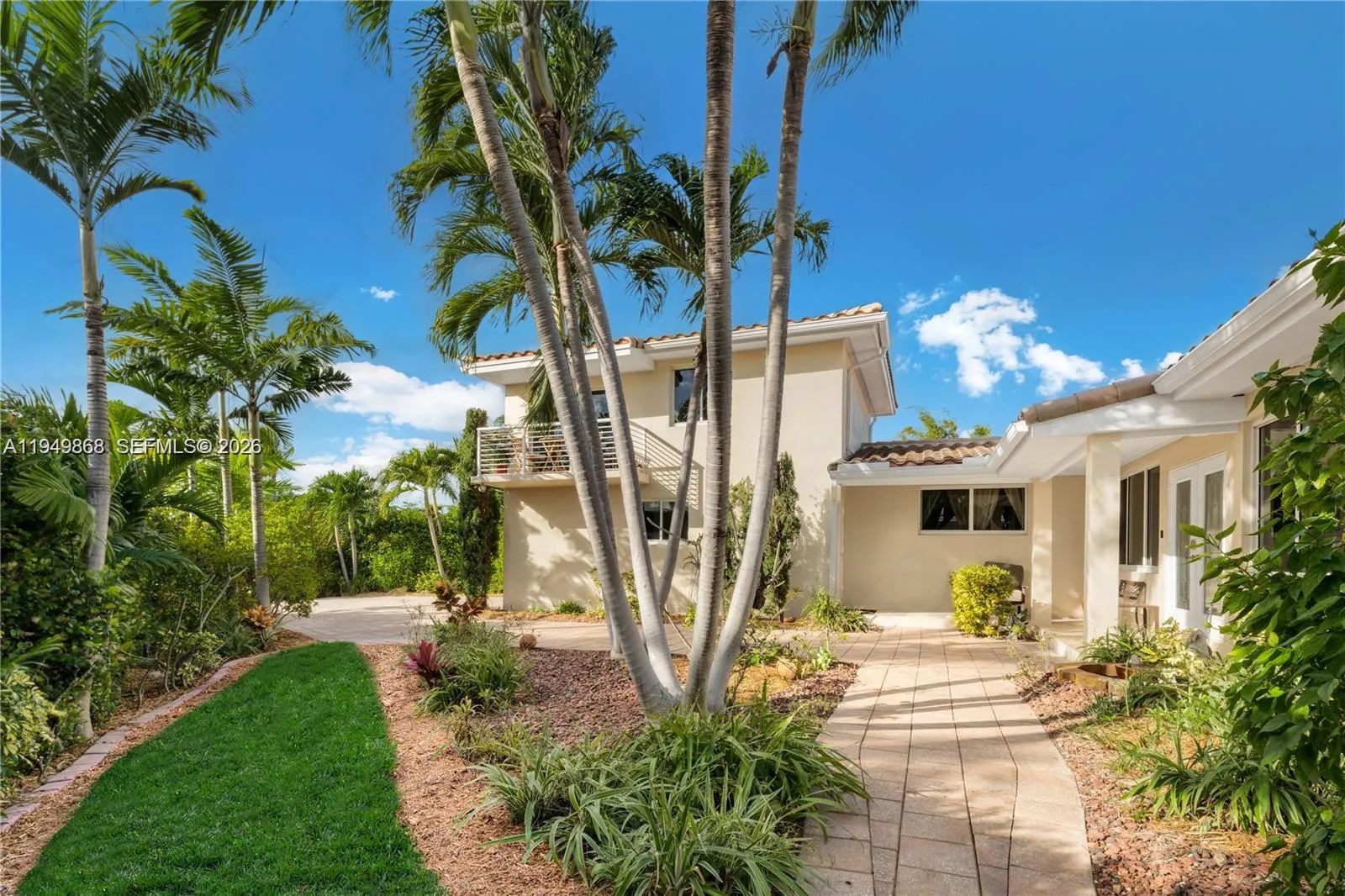Foto de propiedad en 1155 S Biscayne Point Road, Miami Beach, FL 33141 Miami Beach con MLS# 