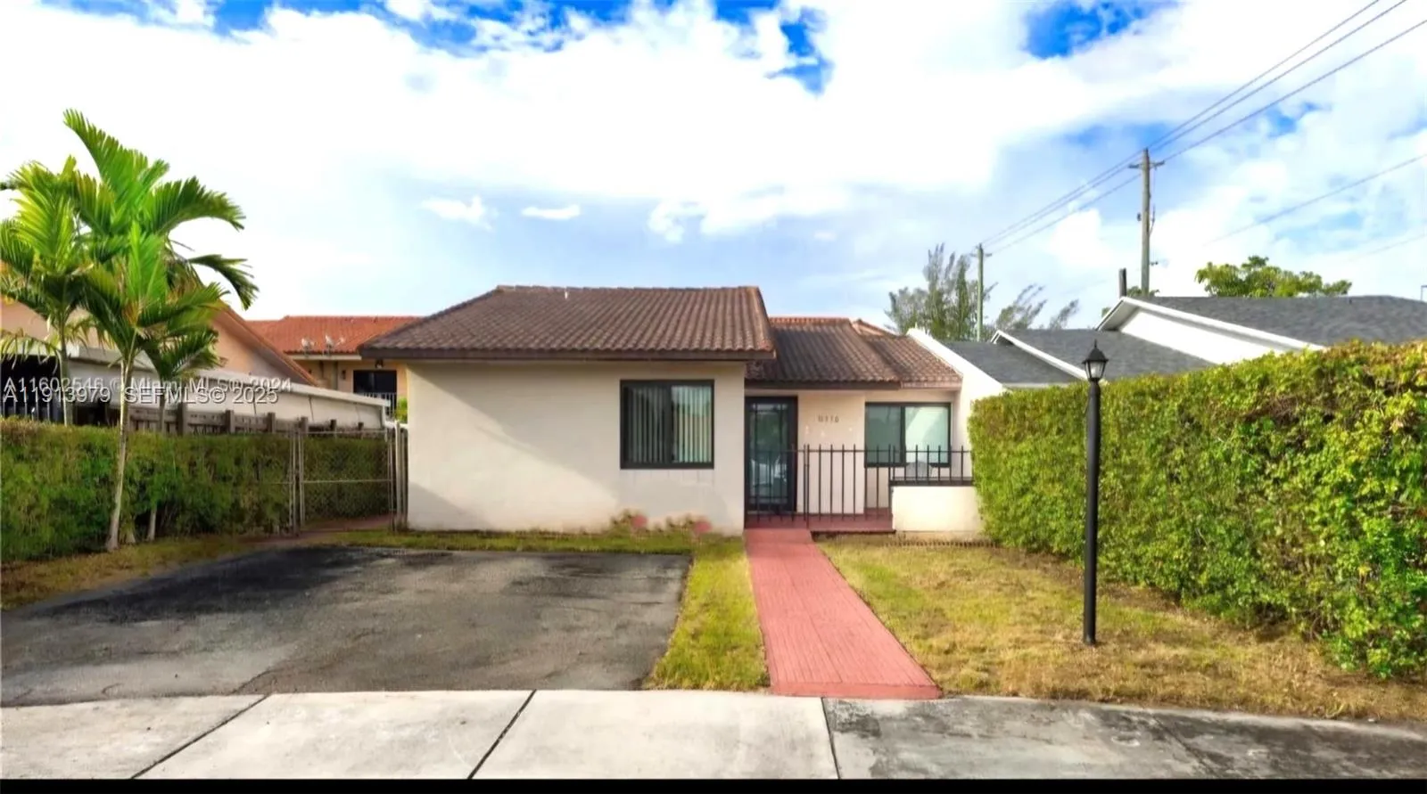 Foto de propiedad en 11570 SW 5th Street, Sweetwater, FL 33174 Sweetwater con MLS# 