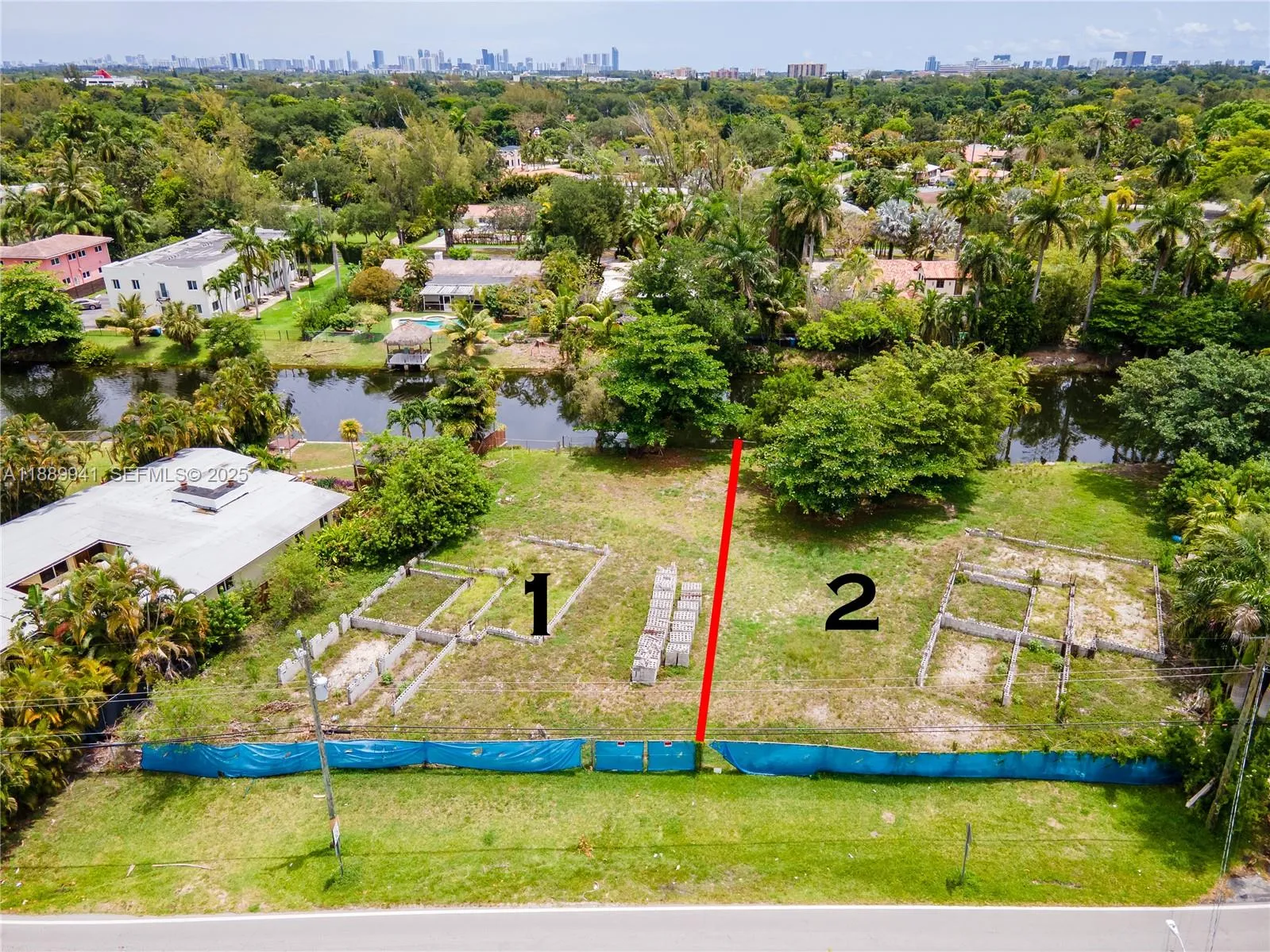 Foto de propiedad en 11595 W Biscayne Canal Road, Miami, FL 33161 Miami con MLS# 