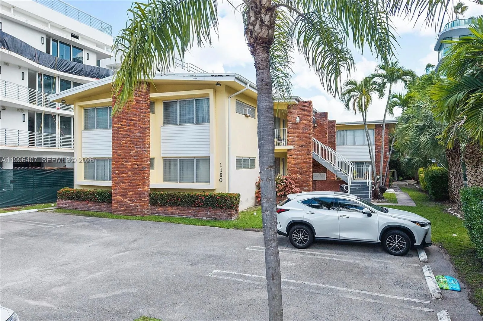 Foto de propiedad en 1160 100th Street, Bay Harbor Islands, FL 33154 Bay Harbor Islands con MLS# 
