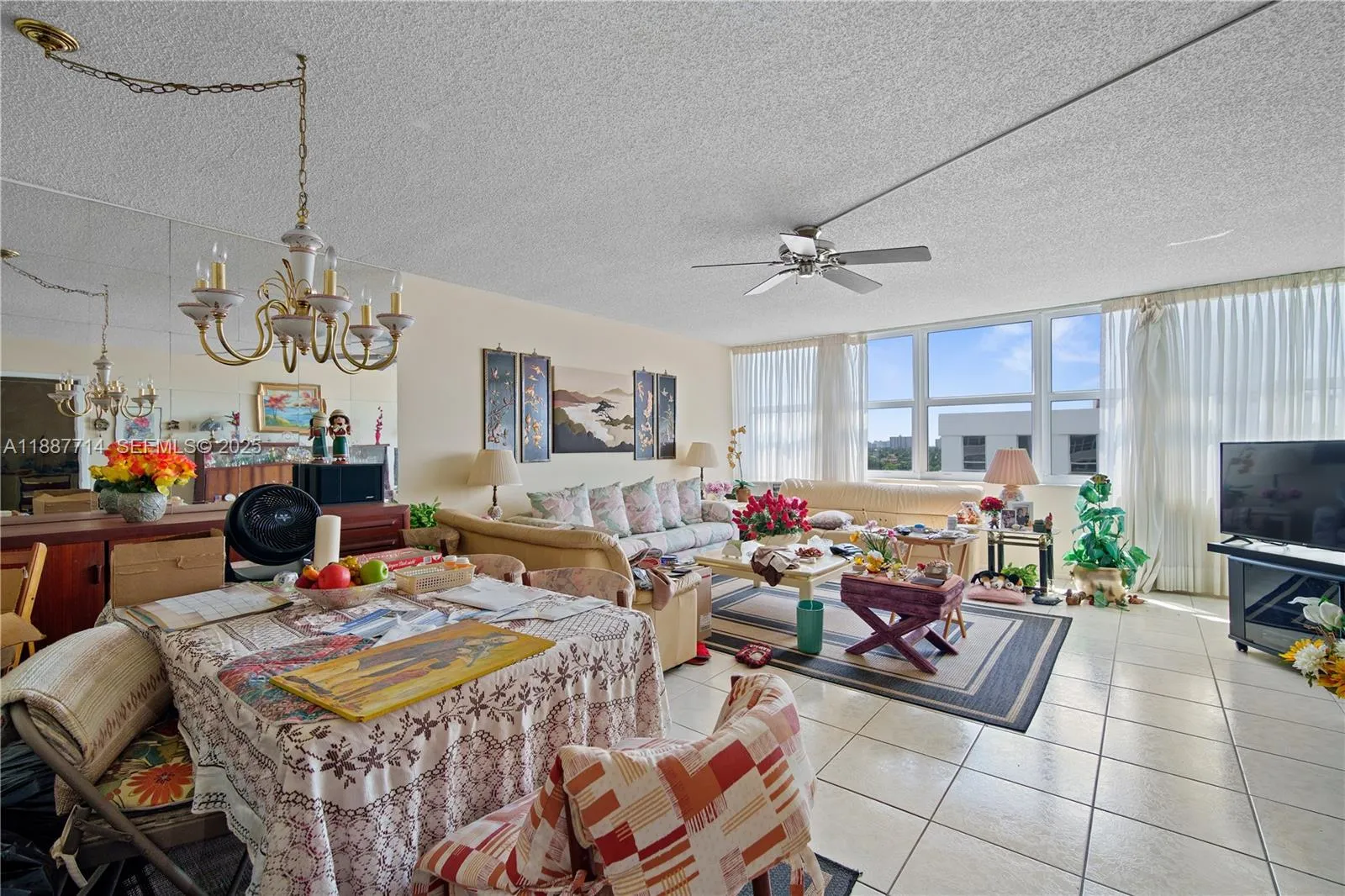 Foto de propiedad en 1160 N Federal Highway 1018, Fort Lauderdale, FL 33304 Fort Lauderdale con MLS# 