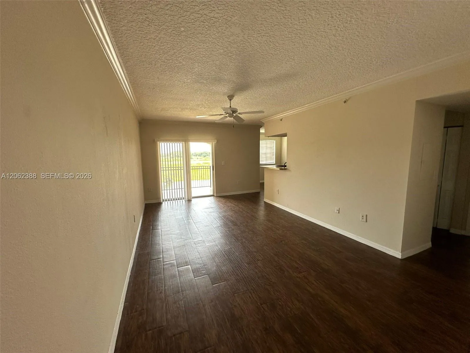 Foto de propiedad en 11600 SW 2nd Street 18208, Pembroke Pines, FL 33025 Pembroke Pines con MLS# 