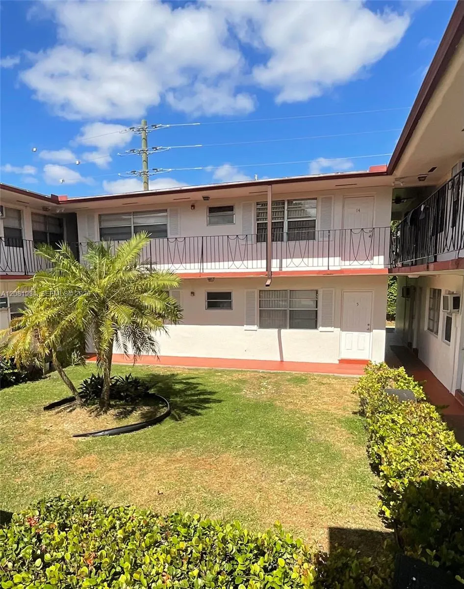 En Renta 11605 Canal Drive 8S, North Miami, FL 33181, North Miami, FL 33181