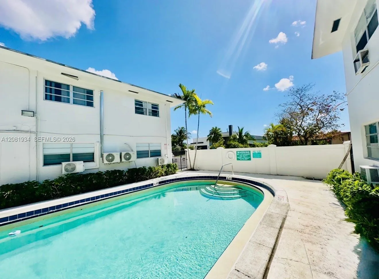 Foto de propiedad en 11605 Canal Drive 8S, North Miami, FL 33181 North Miami con MLS# 