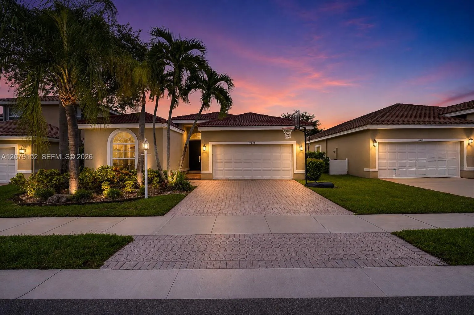 Foto de propiedad en 11625 NW 48th Street, Coral Springs, FL 33076 Coral Springs con MLS# 