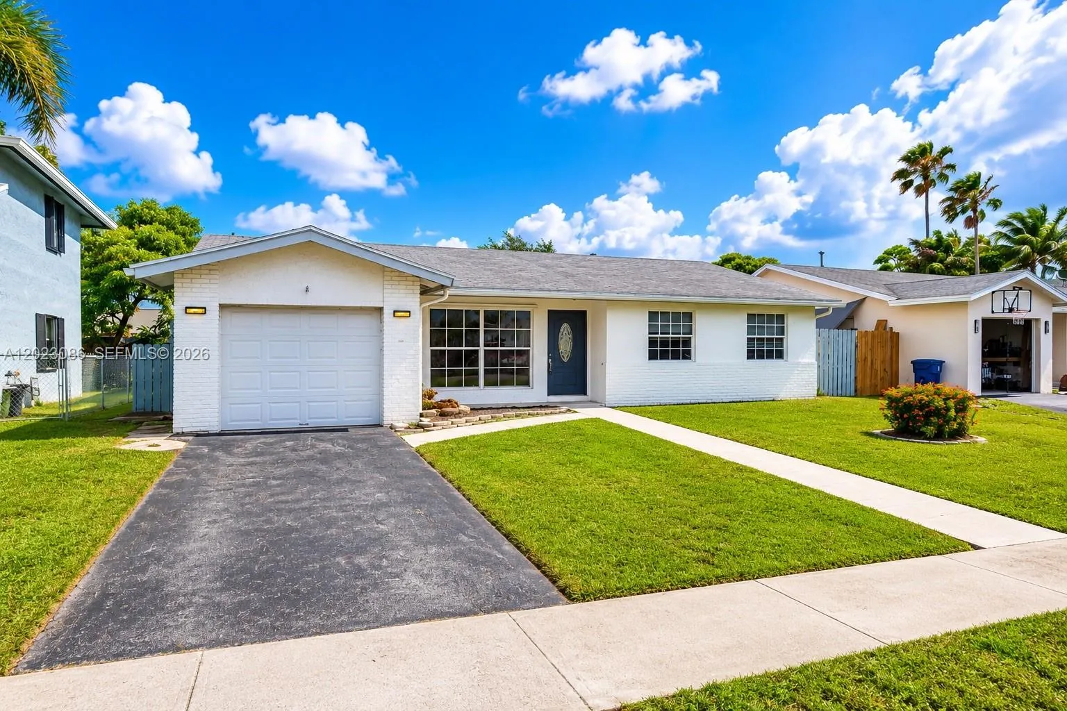 Vendido 11641 NW 42nd Street, Sunrise, FL 33323, Sunrise, FL 33323