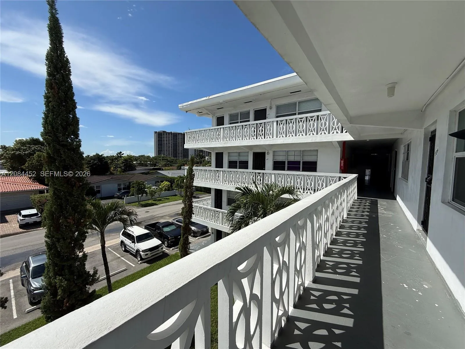 En Venta 11685 Canal Drive 303, North Miami, FL 33181, North Miami, FL 33181