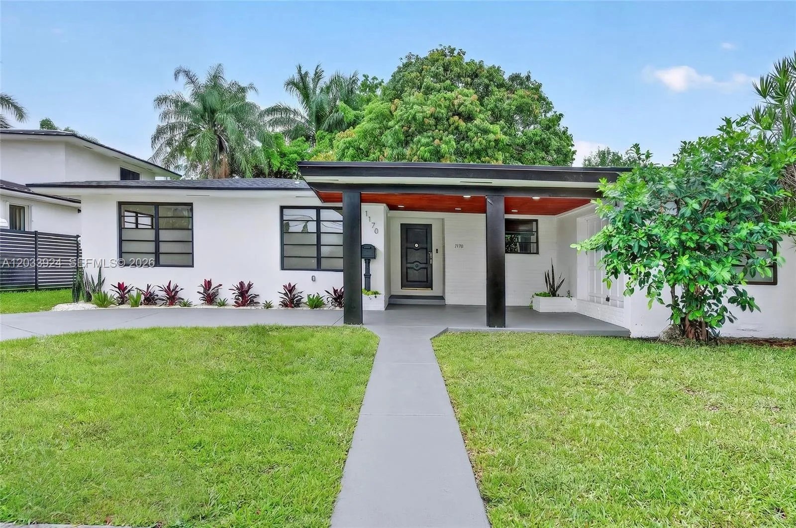 Foto de propiedad en 1170 NW 87th Street, Miami, FL 33150 Miami con MLS# 
