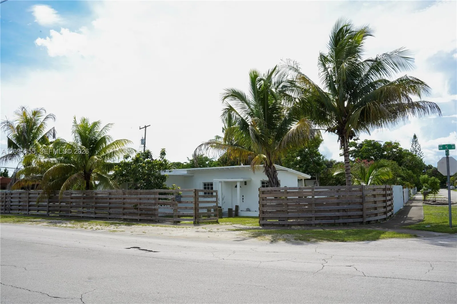 En Venta 11720 NW 5th Avenue, Miami, FL 33168, Miami, FL 33168