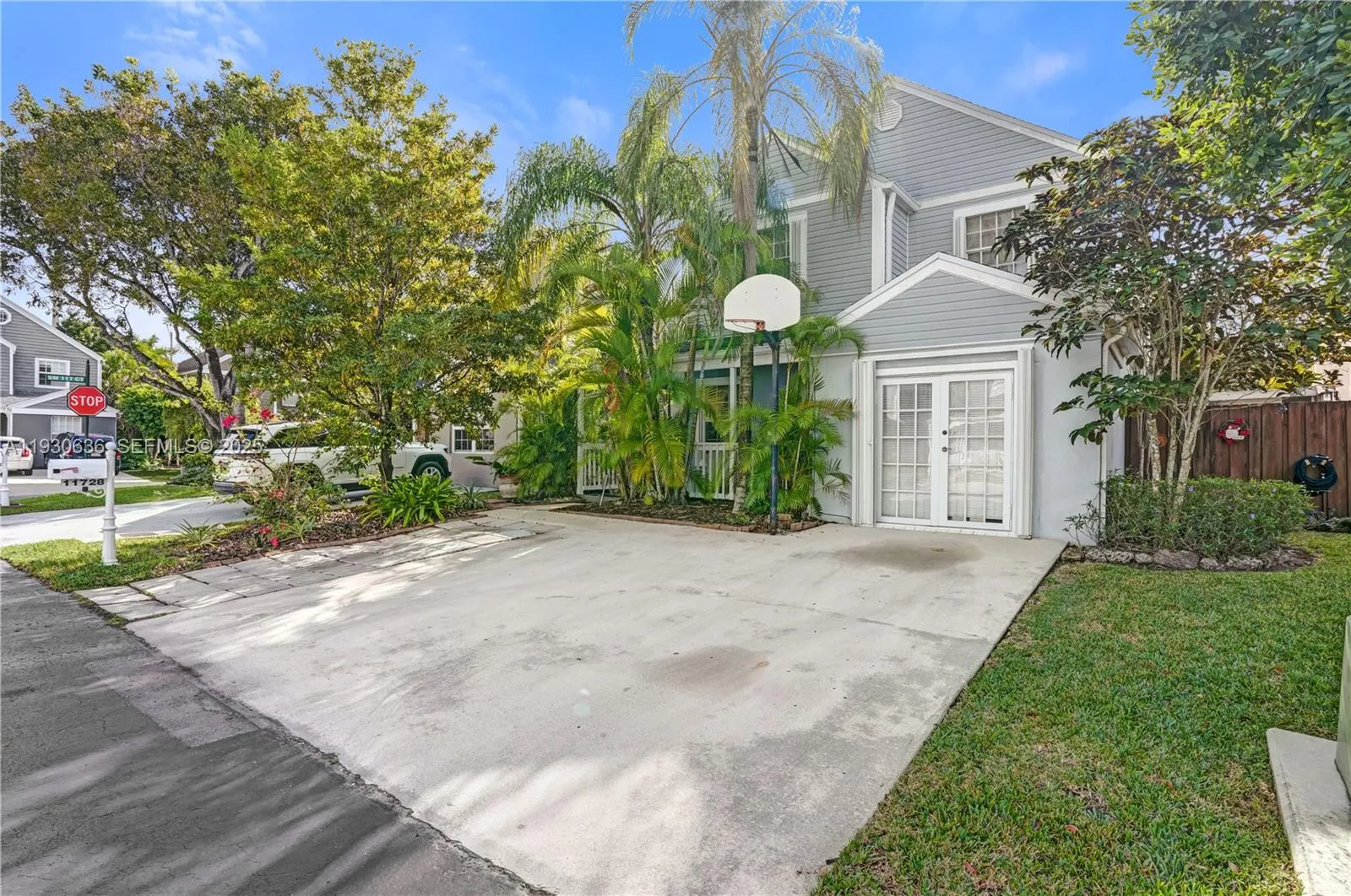 Foto de propiedad en 11728 SW 118th Terrace, Miami, FL 33186 Miami con MLS# 