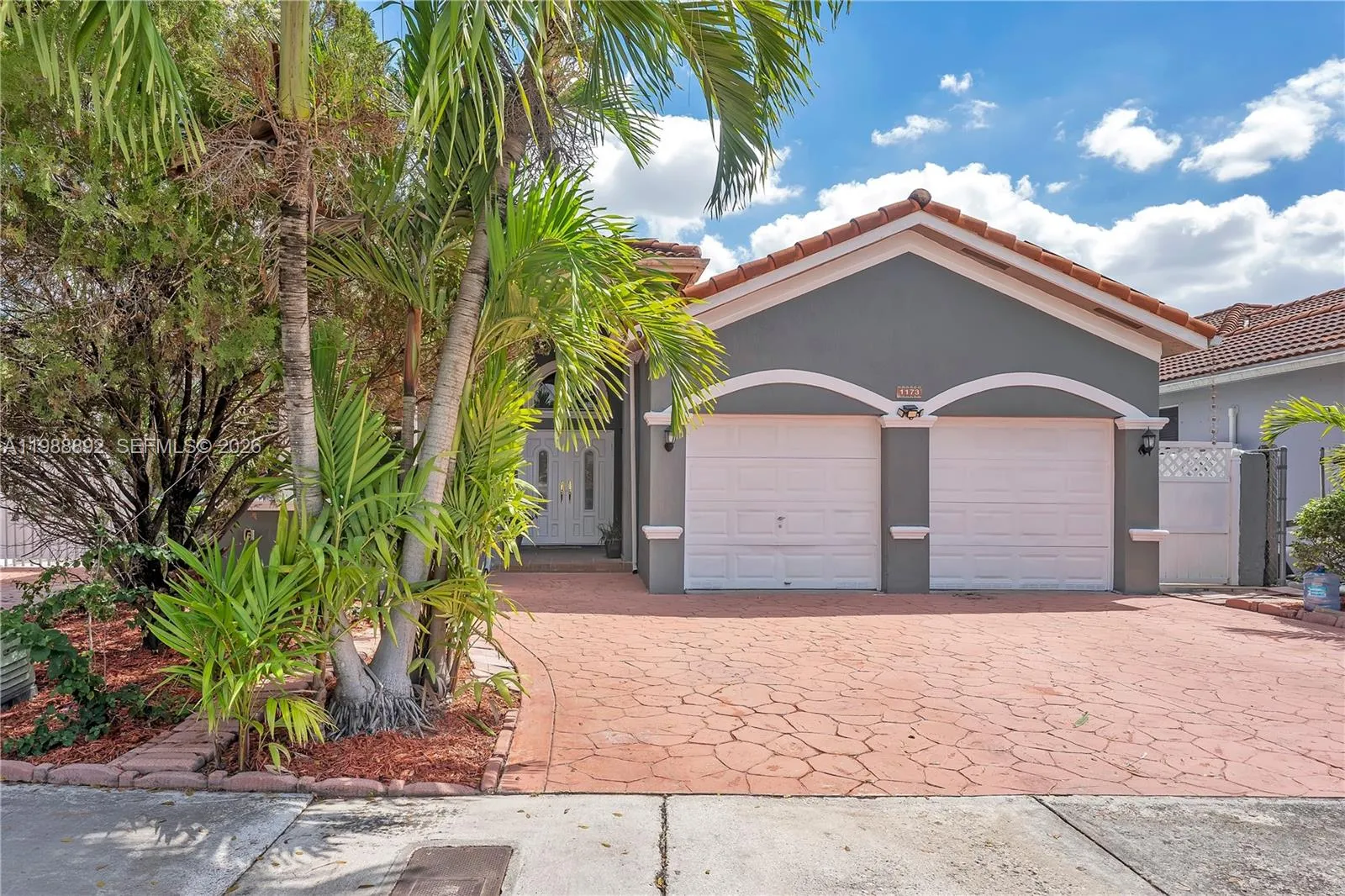 Foto de propiedad en 1173 NW 135th Court, Miami, FL 33182 Miami con MLS# 