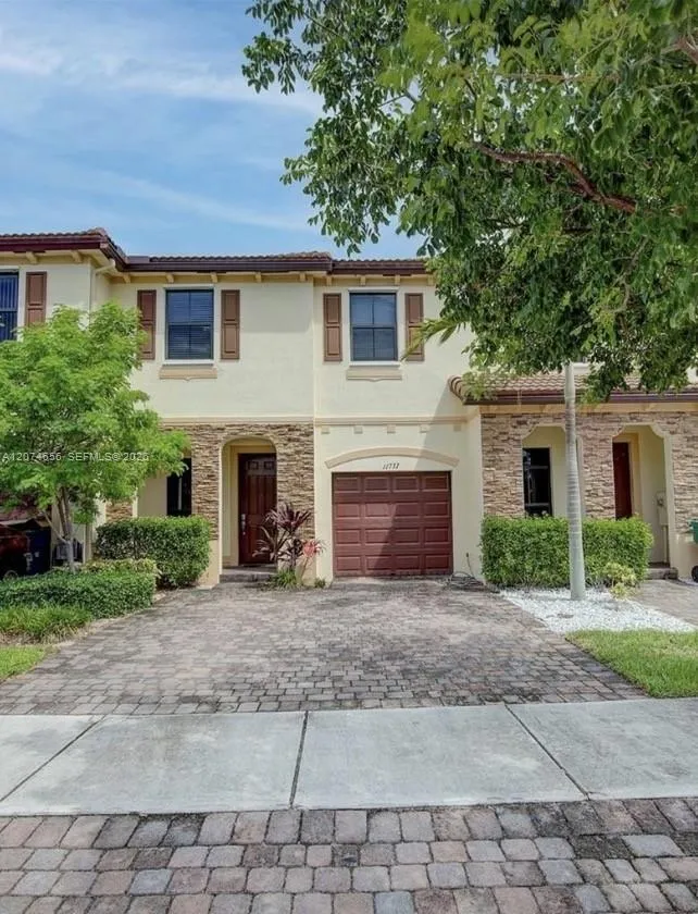 Foto de propiedad en 11737 SW 239th Street, Homestead, FL 33032 Homestead con MLS# 