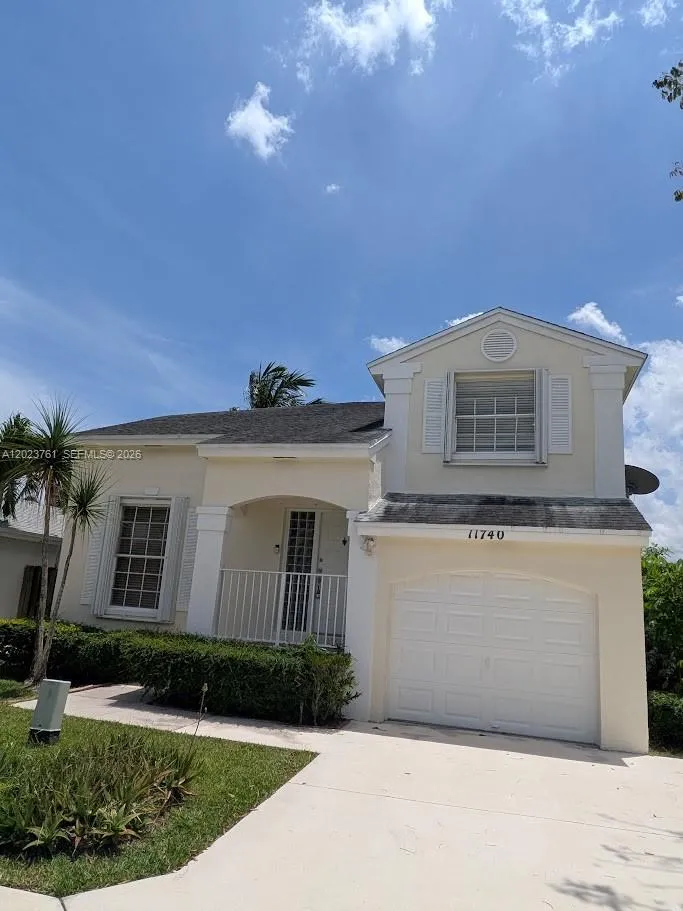 Foto de propiedad en 11740 SW 102nd Street, Miami, FL 33186 Miami con MLS# 