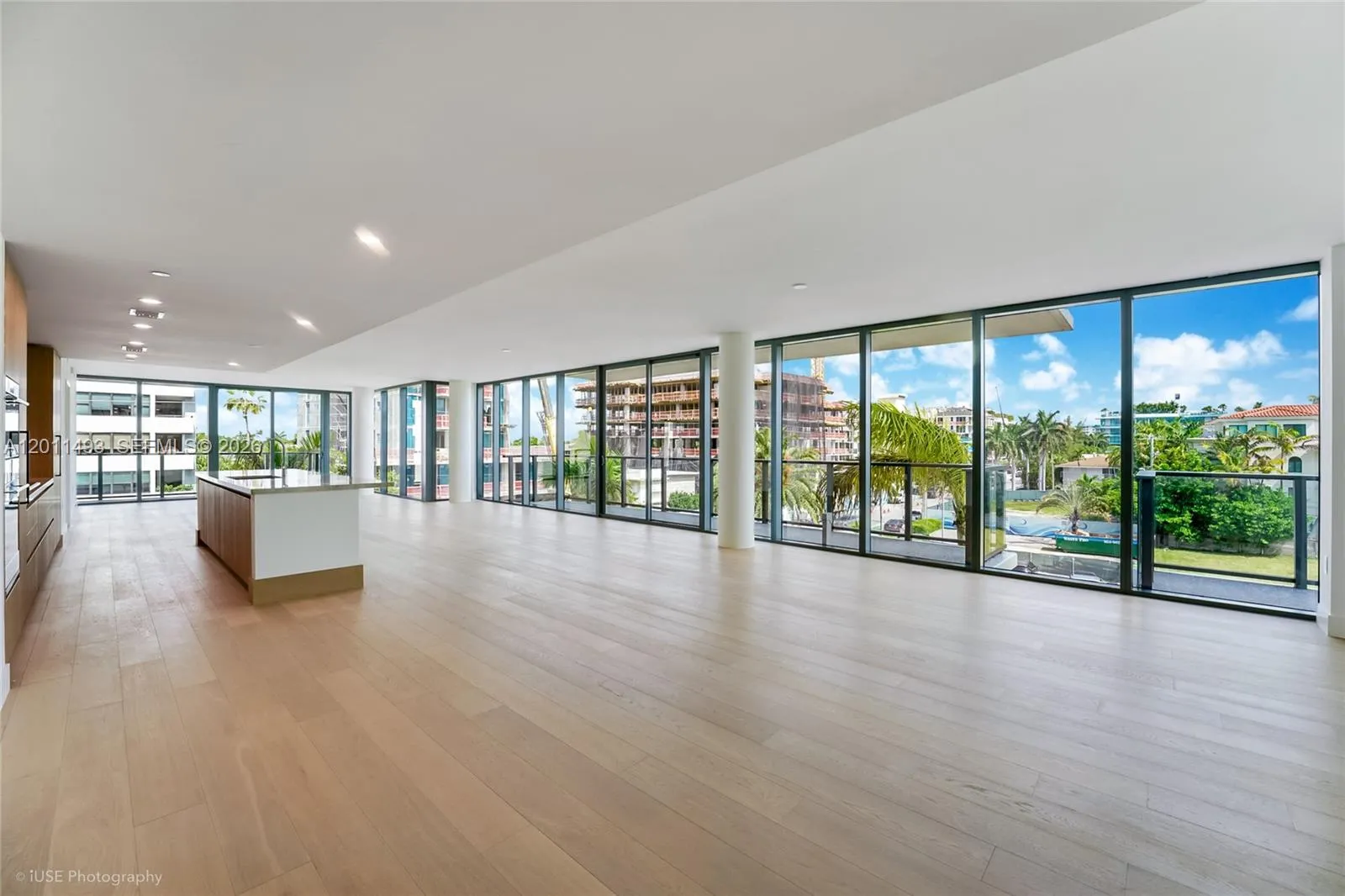 Foto de propiedad en 1177 Kane Concourse 405, Bay Harbor Islands, FL 33154 Bay Harbor Islands con MLS# 