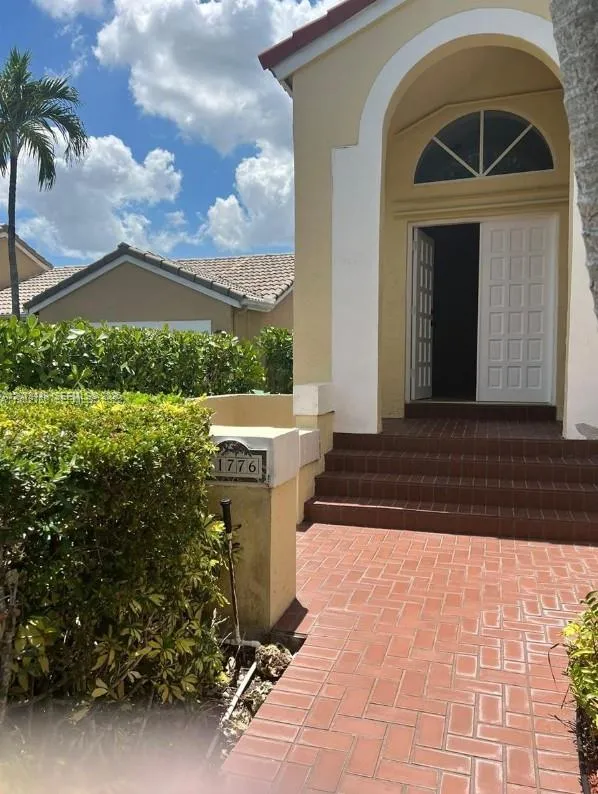 En Renta 11776 SW 92nd Lane 0, Miami, FL 33186, Miami, FL 33186