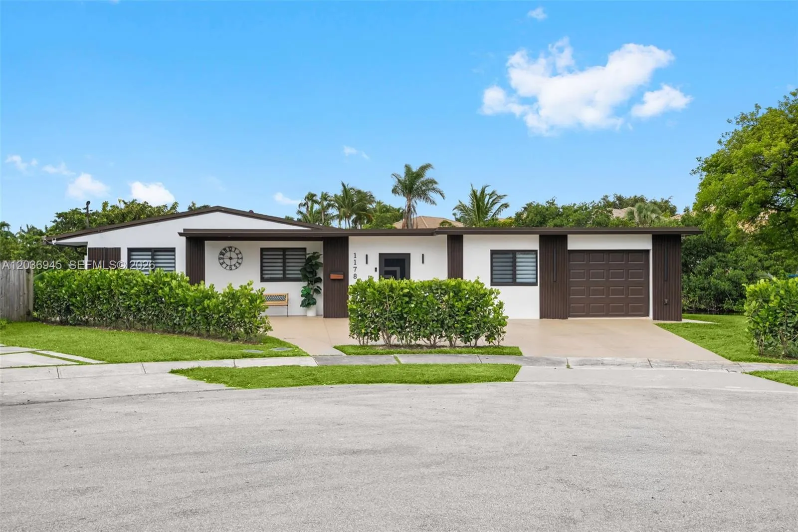 Foto de propiedad en 1178 Grant Street, Hollywood, FL 33019 Hollywood con MLS# 