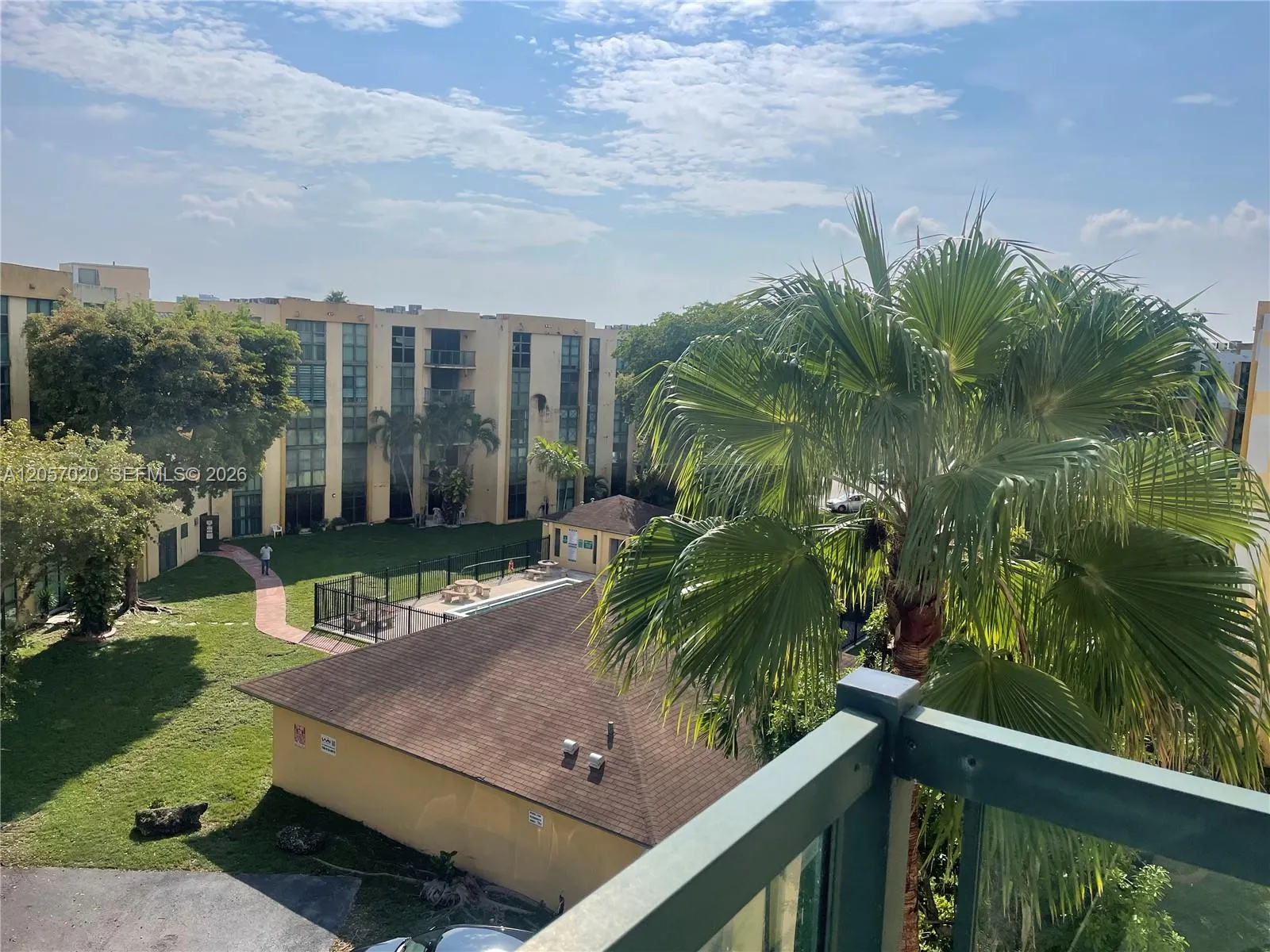Foto de propiedad en 11780 SW 18th Street 510-2, Miami, FL 33175 Miami con MLS# 