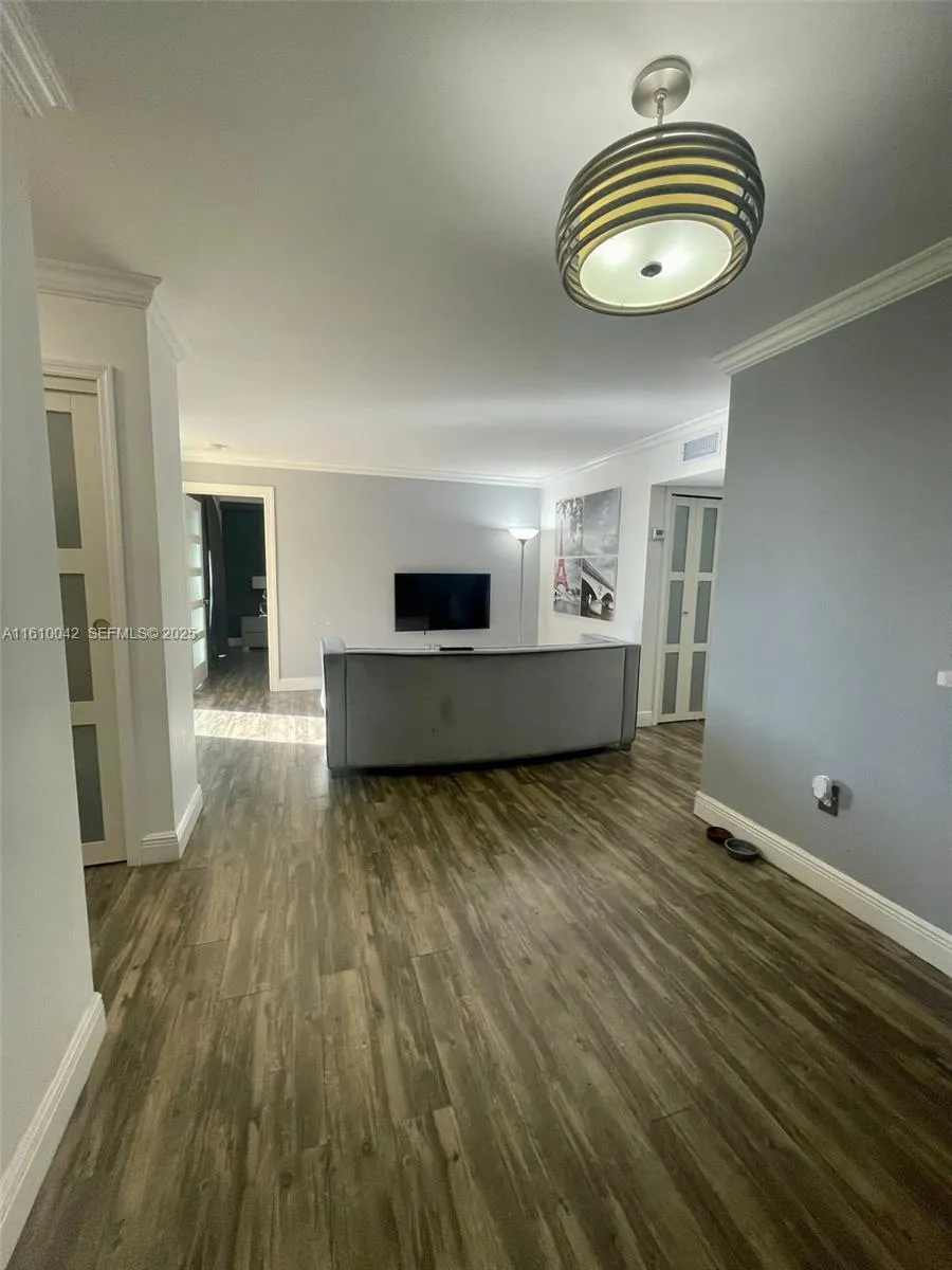 Foto de propiedad en 11800 SW 18th Street 131-4, Miami, FL 33175 Miami con MLS# 