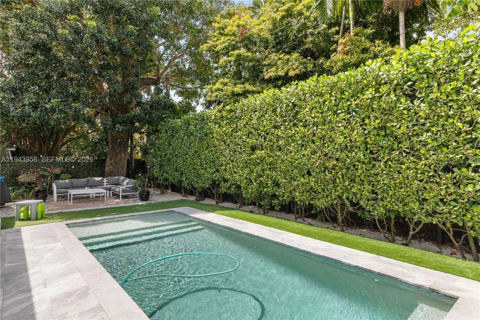 Foto de propiedad en 11810 W Biscayne Canal Road, Miami, FL 33161 Miami con MLS# 
