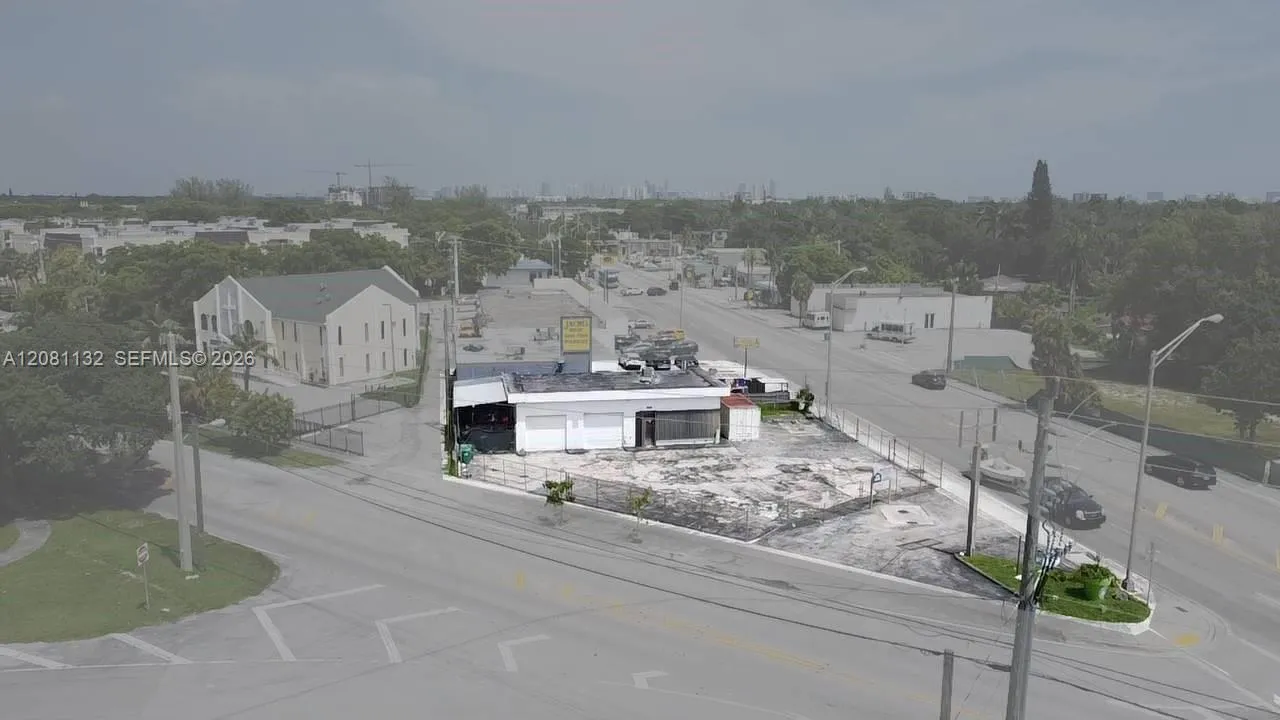 En Venta 11815 NE 2nd Avenue, Miami, FL 33161, Miami, FL 33161
